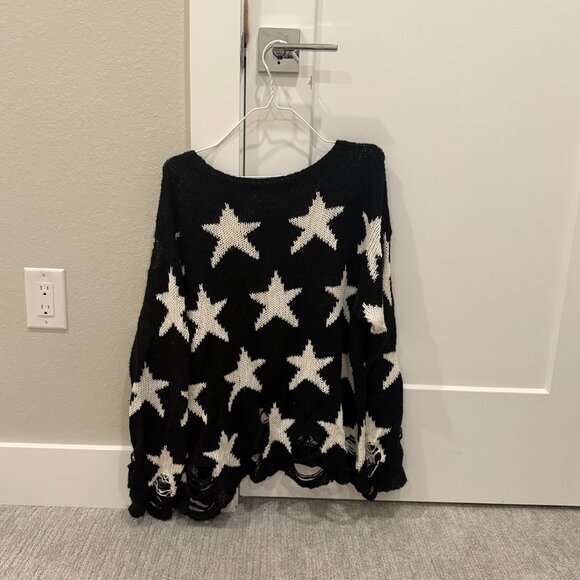 Wildfox Seeing Stars Distressed Sweater – As Seen on Taylor Swift & Selena Gomez - Picture 10 of 11